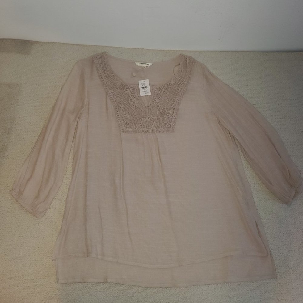 Tantrums - NWT Women Taupe Crochet Kneck Top - L